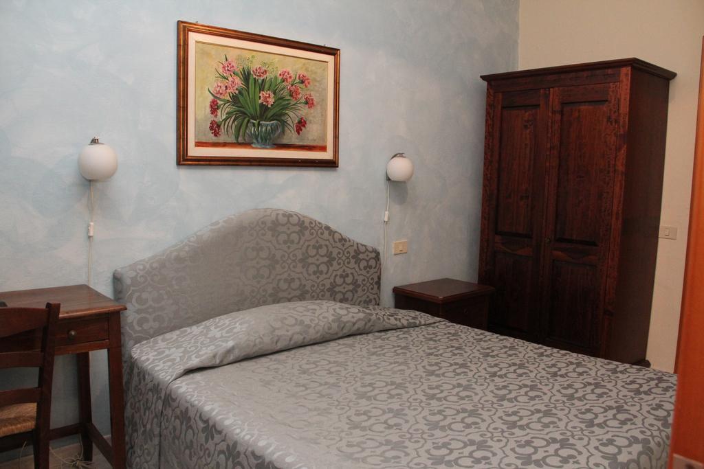 Gemini Camere E Suites Grosseto Værelse billede